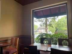 靠窗位-COSTA COFFEE(西湖天地店)
