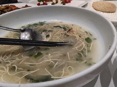 -梅花香里大酒店(郁金香路店)