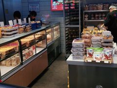 面包甜点陈列柜-墨茉点心局(梅溪湖新天地一店)