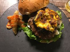 -HIGH FIVE哈福手工汉堡(桂林路店)