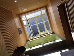 -大连步云山老汤度假山庄