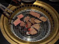 -山川小町·极番烧肉(新地假日广场店)