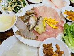 -桥香园云南过桥米线(金马碧鸡店)