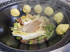 -哈尔滨烧烤·山河村铁锅炖(交大店)