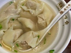 刀鱼馄饨-老半斋(福州路店)