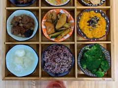 -轻蔬不用等·素食(江苏路店)