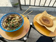 -魏旺湖北正宗牛肉面(硚口公园店)