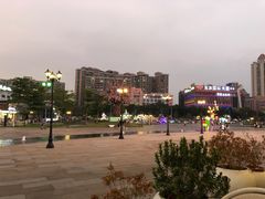 -奈雪的茶(漫广场店)