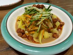 石河子的凉皮-清真·玛丽亚新疆菜主题餐厅(浙江中路店)