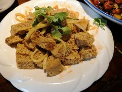 -东家小院金汤酸菜鱼(南阳路店)