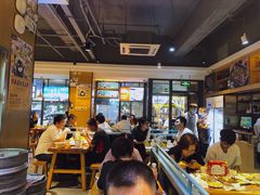大堂-木屋烧烤(万德庄店)