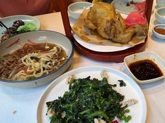 -江城小馆陕南妈妈菜·全球旅行餐厅(钟楼店)