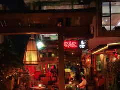 -城墙外BAR
