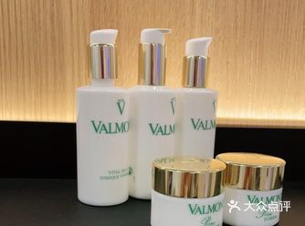 皮肤是人体最大的器官，占体重的14%～16%