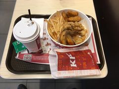 -尊宝比萨(华景新城店)