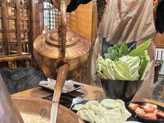 -果松木炭酸菜铜火锅·外婆参鸡汤