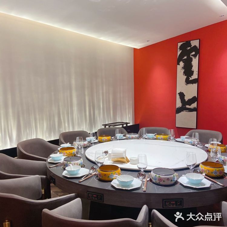 成都首家高端汤物料理，没想到牛肉面是一绝！