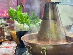 -果松木炭酸菜铜火锅·外婆参鸡汤