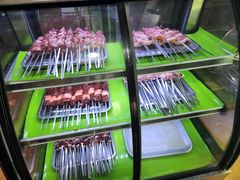 -烤肉小伙烤肉店