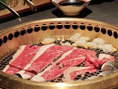-铭牛烧肉·和牛海鲜自助(高新月牙湖店)