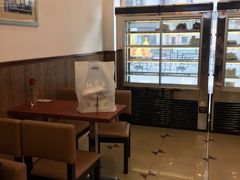 -红宝石·鲜奶小方·海派西点房(南丹店)