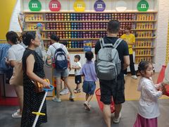 -m豆巧克力世界(上海世茂广场店)