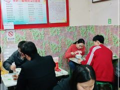 大堂-梁老三麻辣鸡头(汝河小区店)