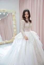 -LOVE SHINE婚纱·红鼎庄龙凤褂·妈妈装定制