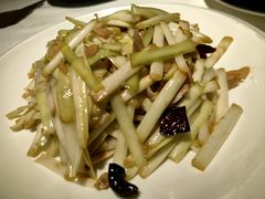 -八府香鸭·啫啫煲(华山路店)