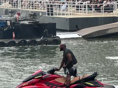 -泰达航母主题公园