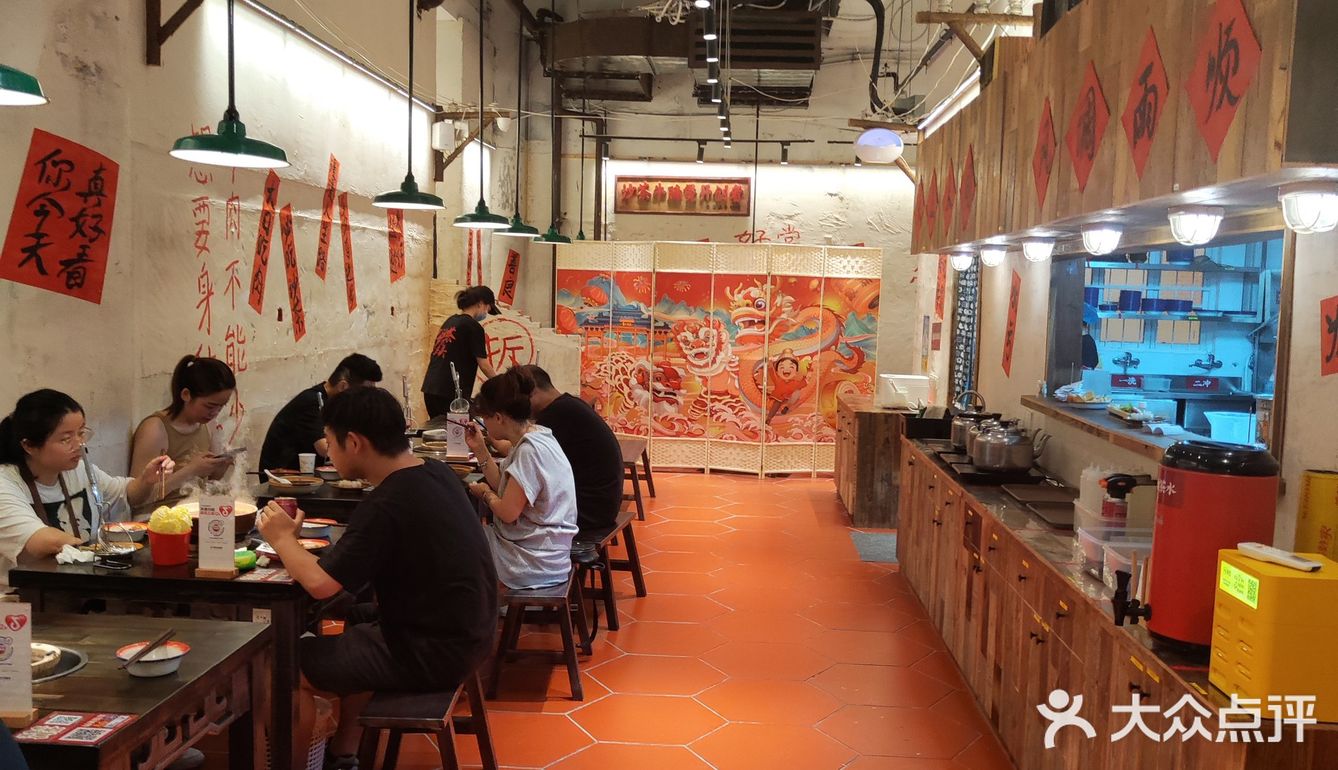 夫子庙附近不可错过的牛腩煲‼️每口肉都是享受