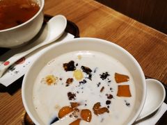 鲜奶桃胶莲子-彬媽糖水(万象天地店)