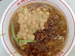 -叶伟胡辣壳面(两路口店)