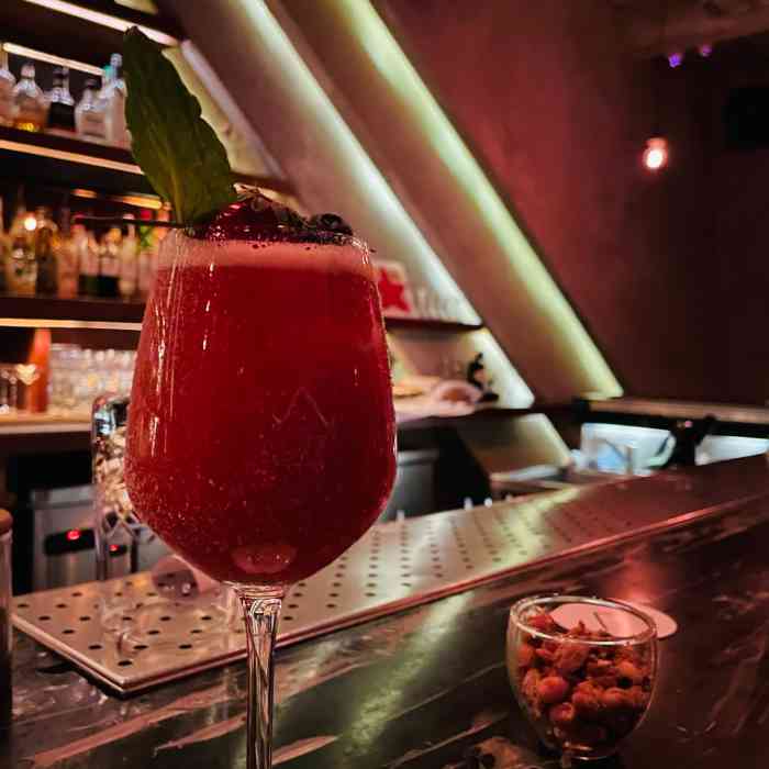 infusion room-"d lounge的二楼,需要输密码才能进."-大众点评移动版