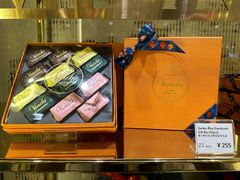 -VENCHI 闻绮(北京国贸商城店)