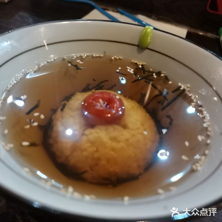 上海外滩必吃榜寿司店！静静的俘获你的胃～