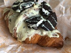 奥利奥羊角包-OUR Bakery(三里屯太古里店)