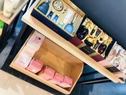 -唐三彩智能美妆体验馆