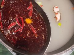 经典鸳鸯锅-老灶堂文创火锅(文艺路店)