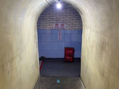 -洞庭洲·防空洞火锅·烧烤·铜锅涮肉(新百广场店)