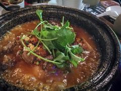 沸腾牛肉-胡桃里音乐餐厅(陶溪川店)(川湘赣菜·世界百大酒庄直供红酒·音乐表演)