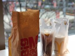 -麦当劳(华宁弘基生活中心店)