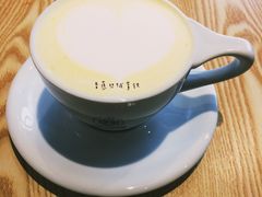 香蕉丝绒拿铁-ZING COFFEE 镜咖啡