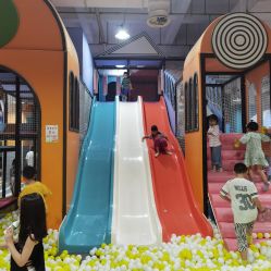 -嘟嘟乐儿童乐园(卜蜂莲花店)