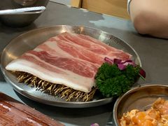 -围炉肉舍•炭烤活鳗•丹东海鲜烤肉(步行街店)