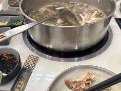 -喃喃椰·糟粕醋·椰子鸡火锅(七堡花园店)