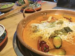 -洱火云南酸菜牛肉火锅(石景山当代商城店)