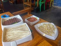 -小小河边鱼(天润城店)