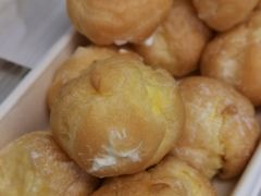 杨枝甘露泡芙糕点-味多美蛋糕(阜成门店)