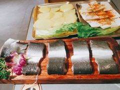 -围炉肉舍丹东海鲜烤肉·烤活鳗(步行街店)